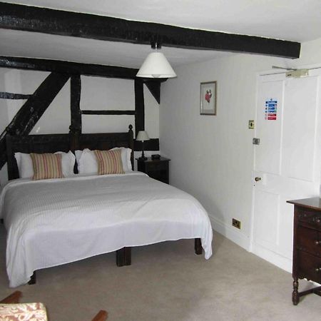 The Three Cocks Coaching Inn Glasbury Habitación foto
